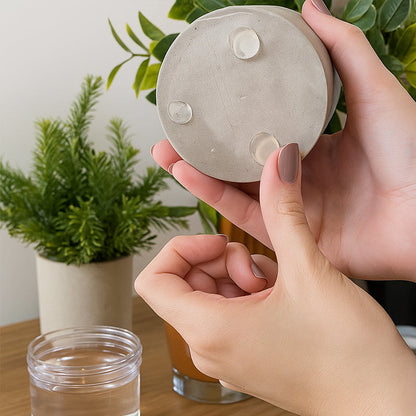 Residue-Free Stable Adhesive Gel for Exhibits & Art